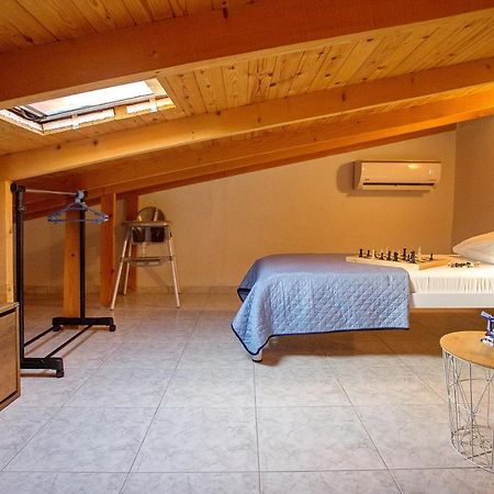 Holiday House Ioanna 2 - Loft เนอาเปรามอส ภายนอก รูปภาพ