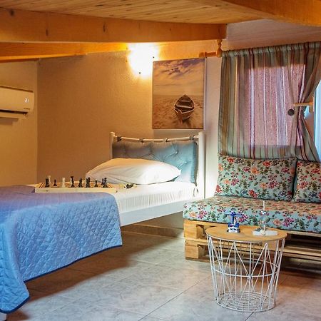 Holiday House Ioanna 2 - Loft เนอาเปรามอส ภายนอก รูปภาพ
