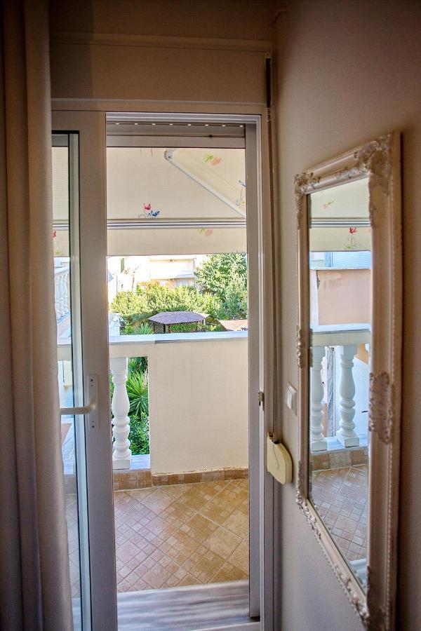 Holiday House Ioanna 2 - Loft เนอาเปรามอส ภายนอก รูปภาพ