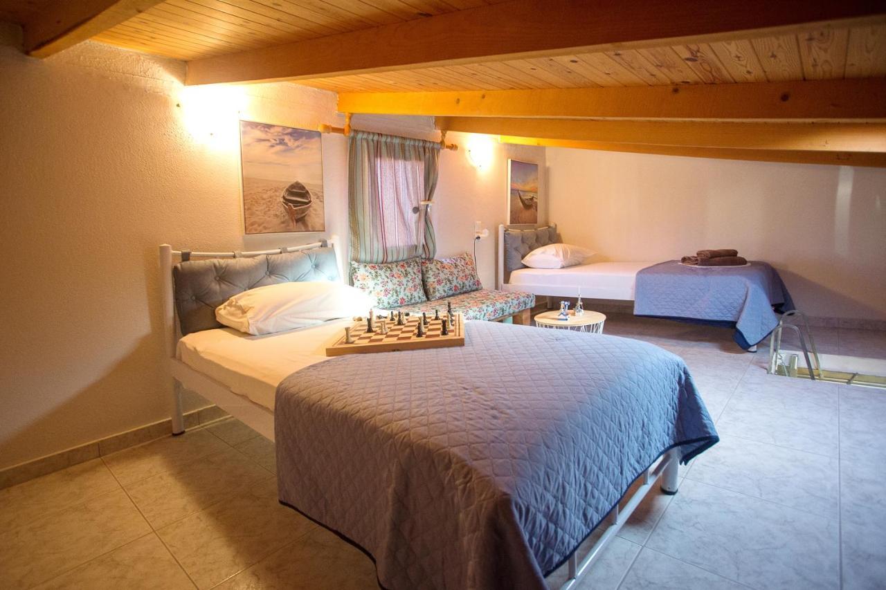 Holiday House Ioanna 2 - Loft เนอาเปรามอส ภายนอก รูปภาพ