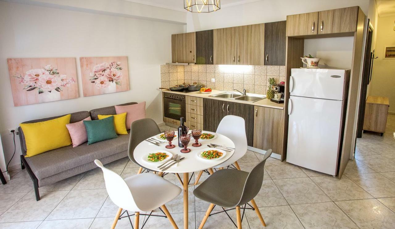 Holiday House Ioanna 2 - Loft เนอาเปรามอส ภายนอก รูปภาพ