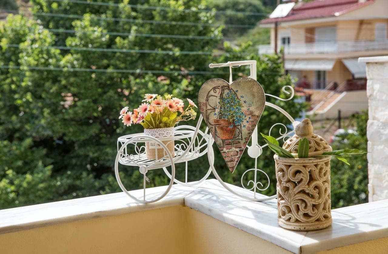 Holiday House Ioanna 2 - Loft เนอาเปรามอส ภายนอก รูปภาพ