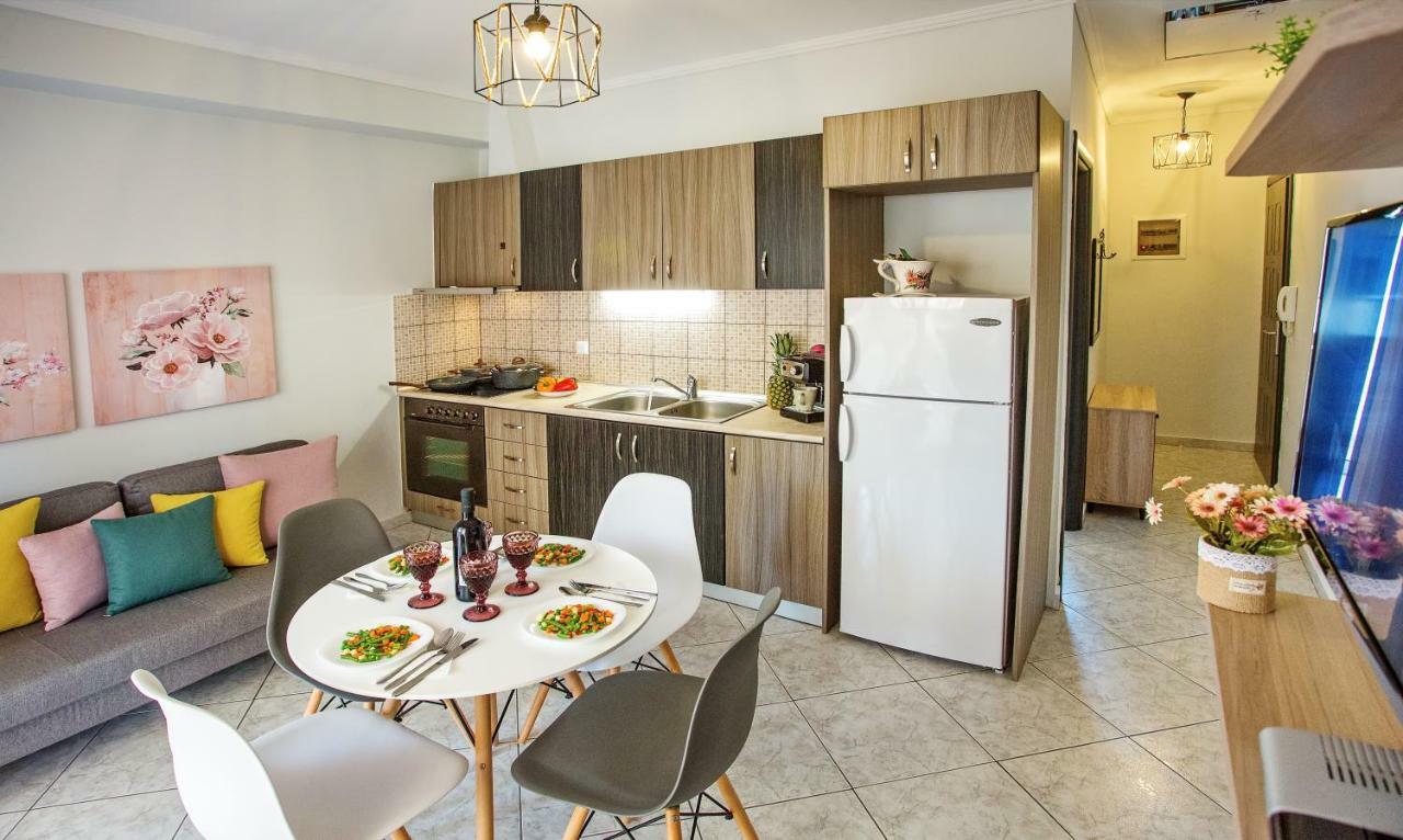 Holiday House Ioanna 2 - Loft เนอาเปรามอส ภายนอก รูปภาพ